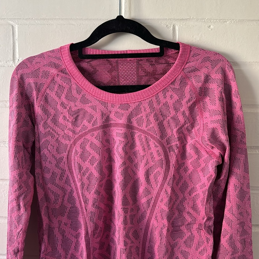 RARE Lululemon seawheeze 2015 Pink Long Sleeve Swiftly Tech Sz 8 - Picture 5 of 7